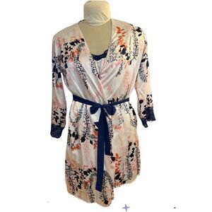 Oscar de la Renta Women's Pink Label Nightgown & Short Robe Set Small